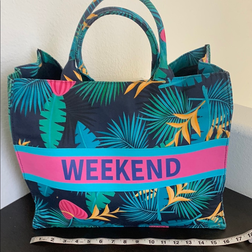 NWOT No Boundaries Tropical Leaf Travel Bag - Black, Pink, Green